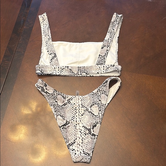 Snakeskin Bikini Set - Picture 2 of 2